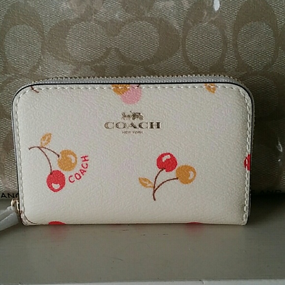 🍒COACH ZIP COIN CASE/CHERRY PRINT🍒🍒 - Picture 2 of 7